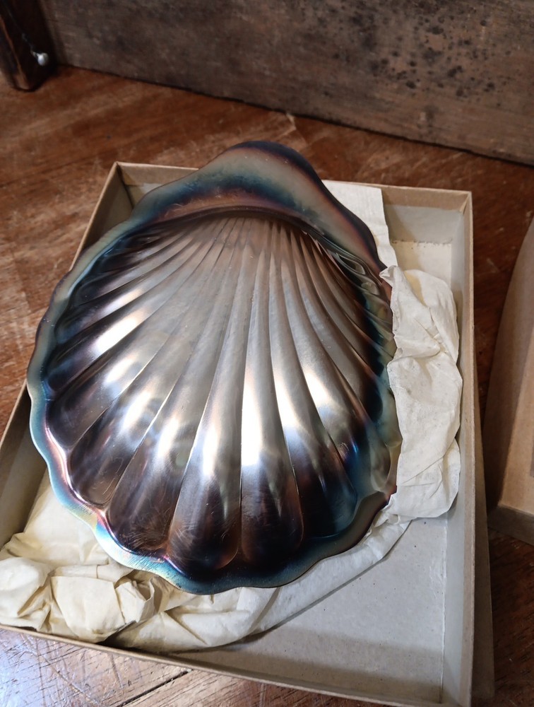 PAIR Oneida Silversmiths Silver Plate Small Clamshell Shell Dishes Bowls EUC