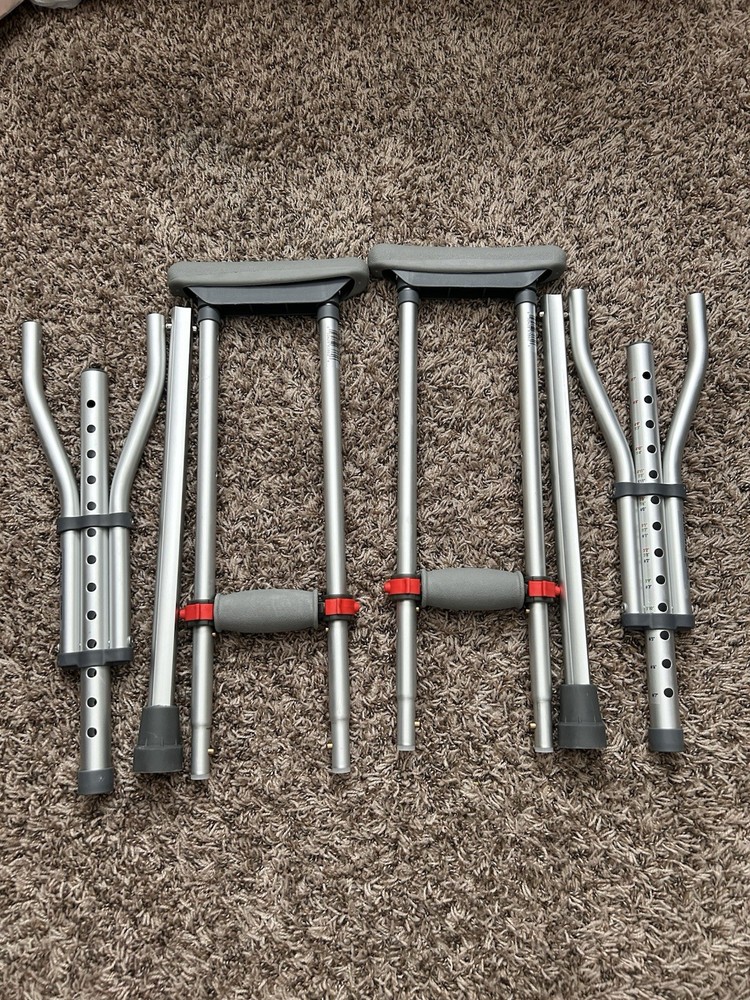 Universal Crutches 4’7-6’7 No Tools Needed ( Gray )