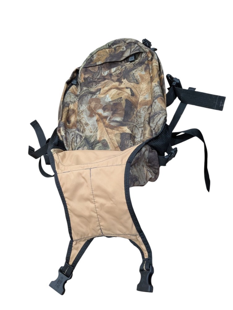 Cabelas Advantage Timber Leafy Camouflage Hydration Pack Backpack SCENT-LOK