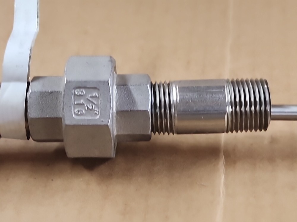 Burns Engineering 200L10CN3D115/CI3511, Spring Loaded Sensor with 0.50″ NPT Hex