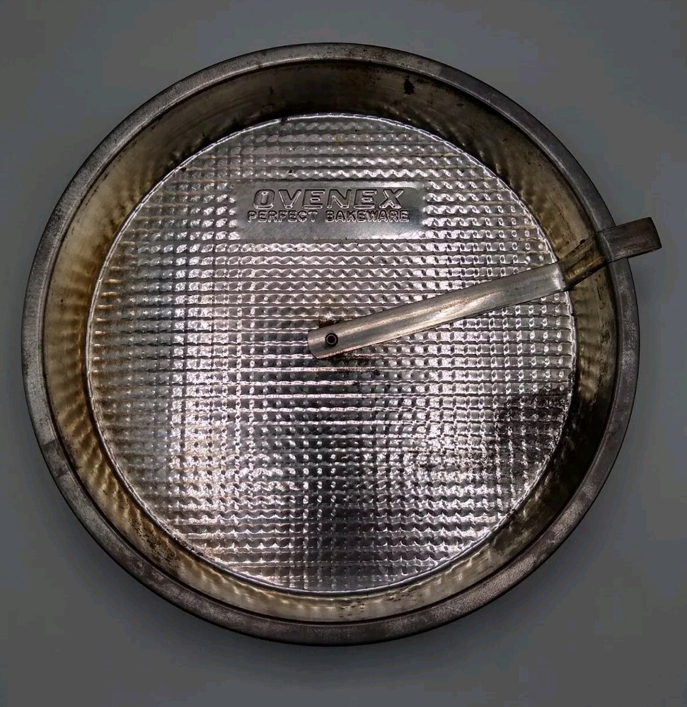 Two Vintage OVENEX Cake Pans Slider Release waffle pattern make 8.5" cake