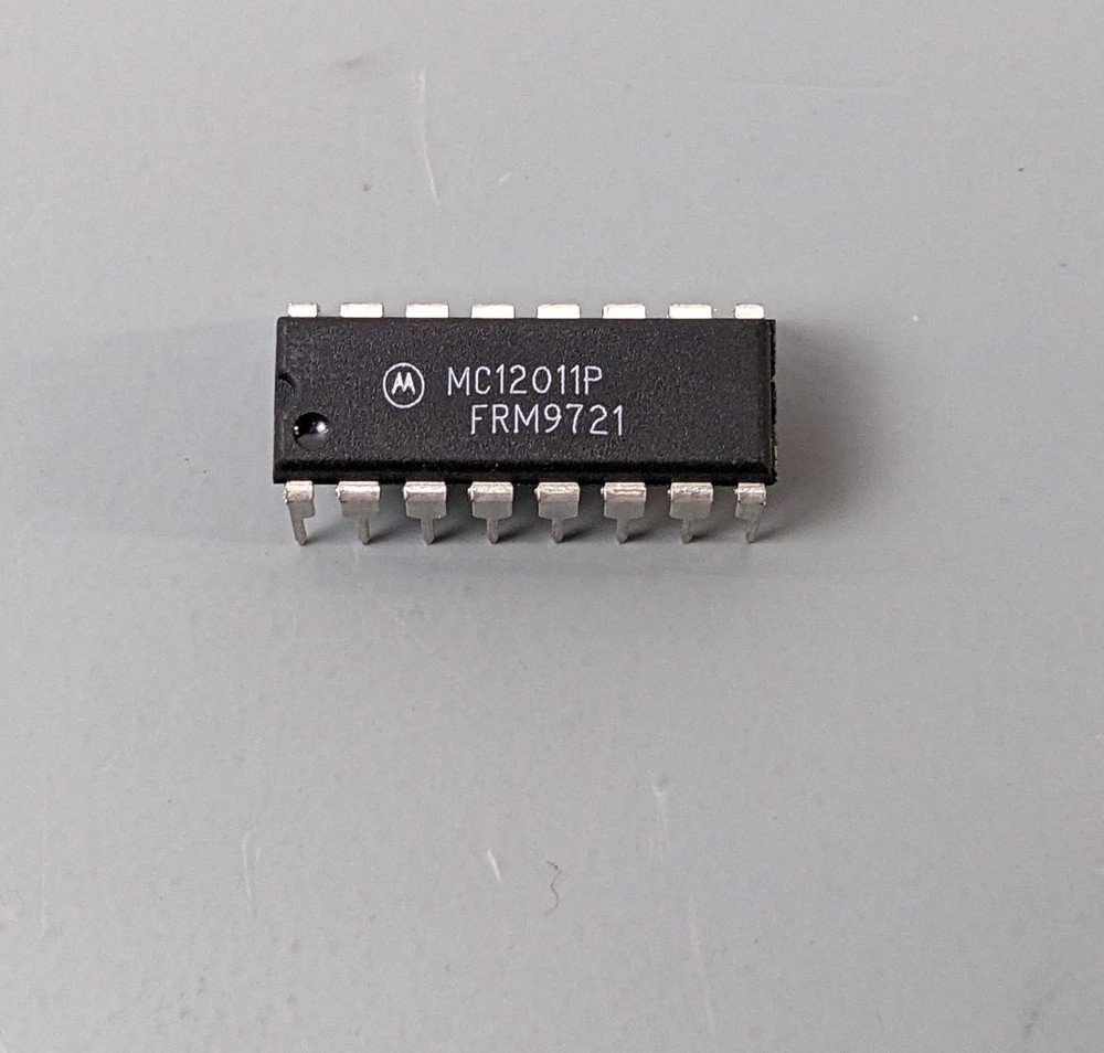 MC12011P PLL Components Dual Prescaler IC