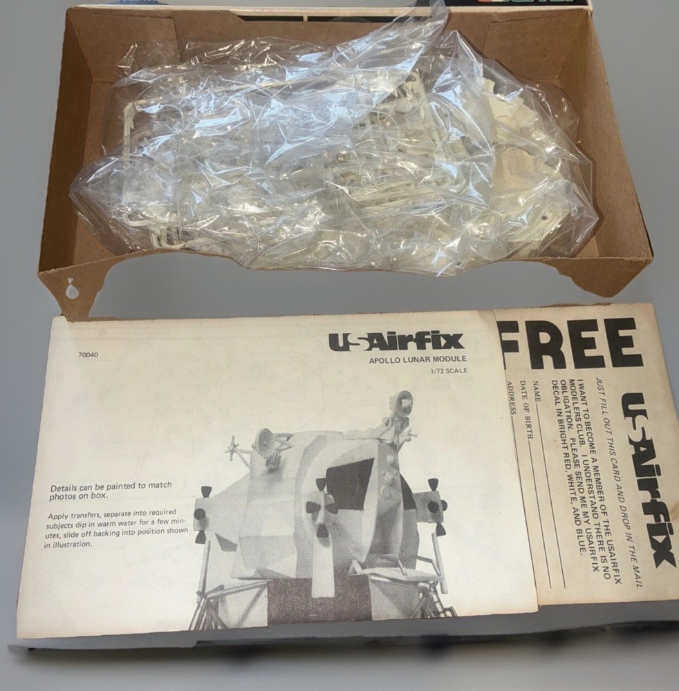 USAirfix 70040 1:72 Eagle Lunar Module Diorama Model Kit Moon Landing Complete