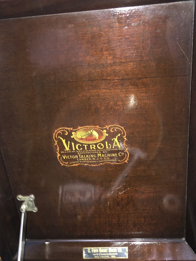 victrola record player antique