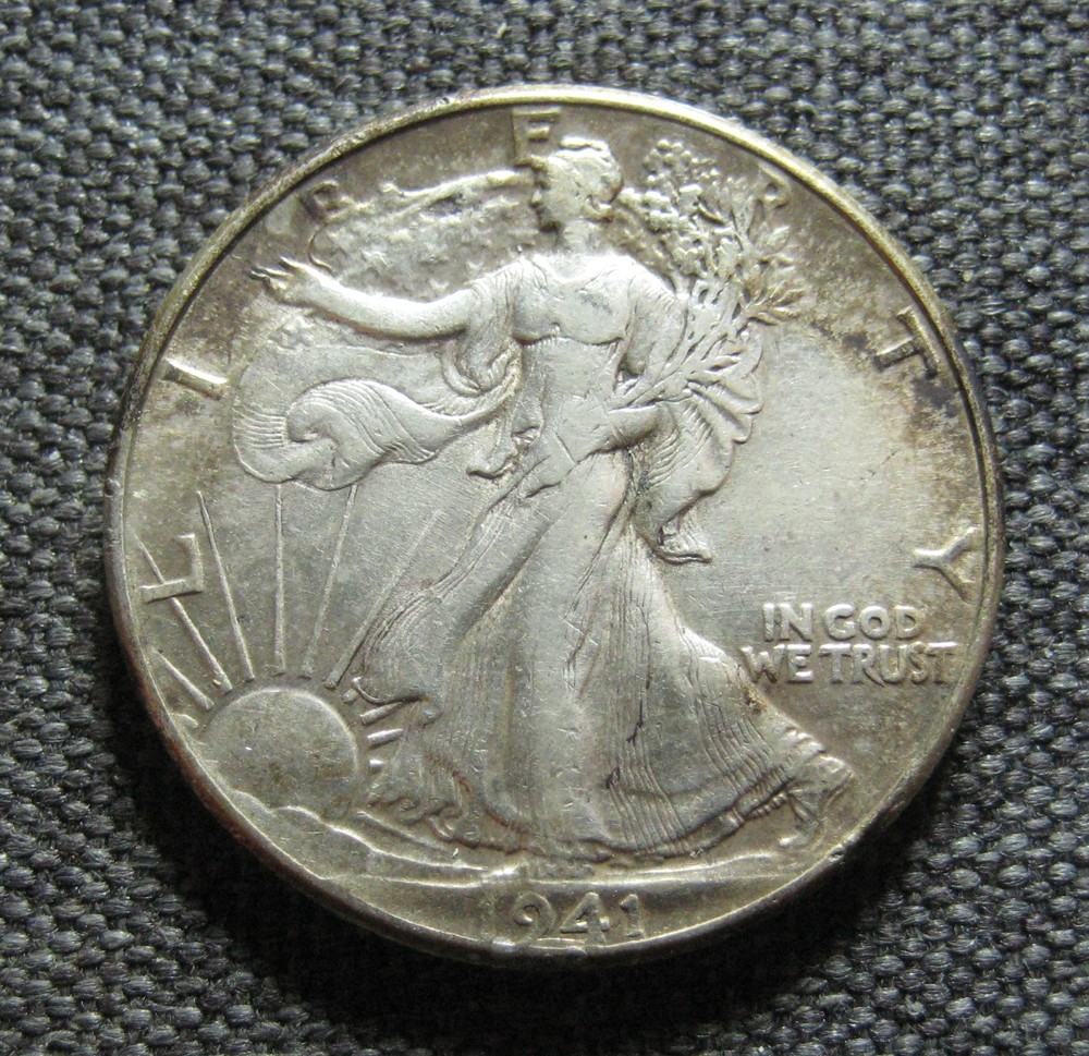 1941  Walking Liberty Silver Half Dollar - * 90% Silver * -  (P4828)