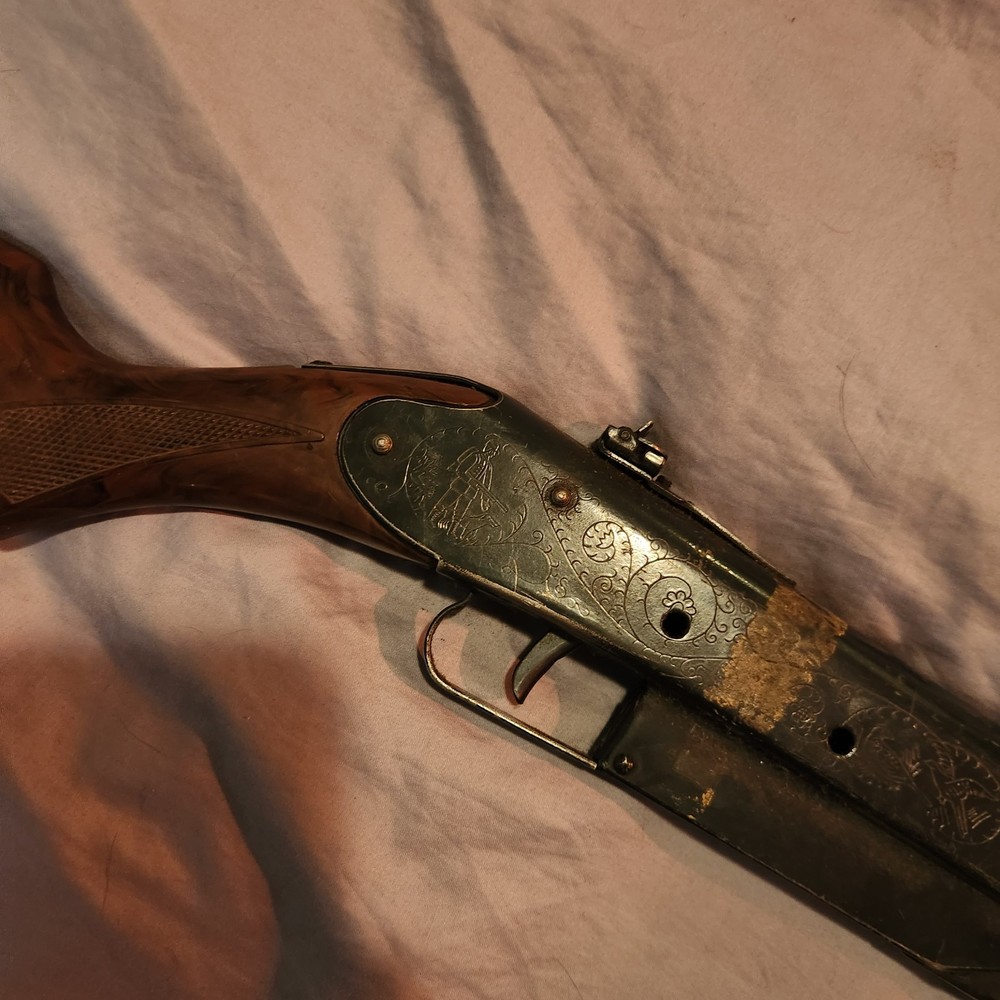1950's Daisy BB gun Model No. 25  W/Engraved Sides (Needs Some Work)