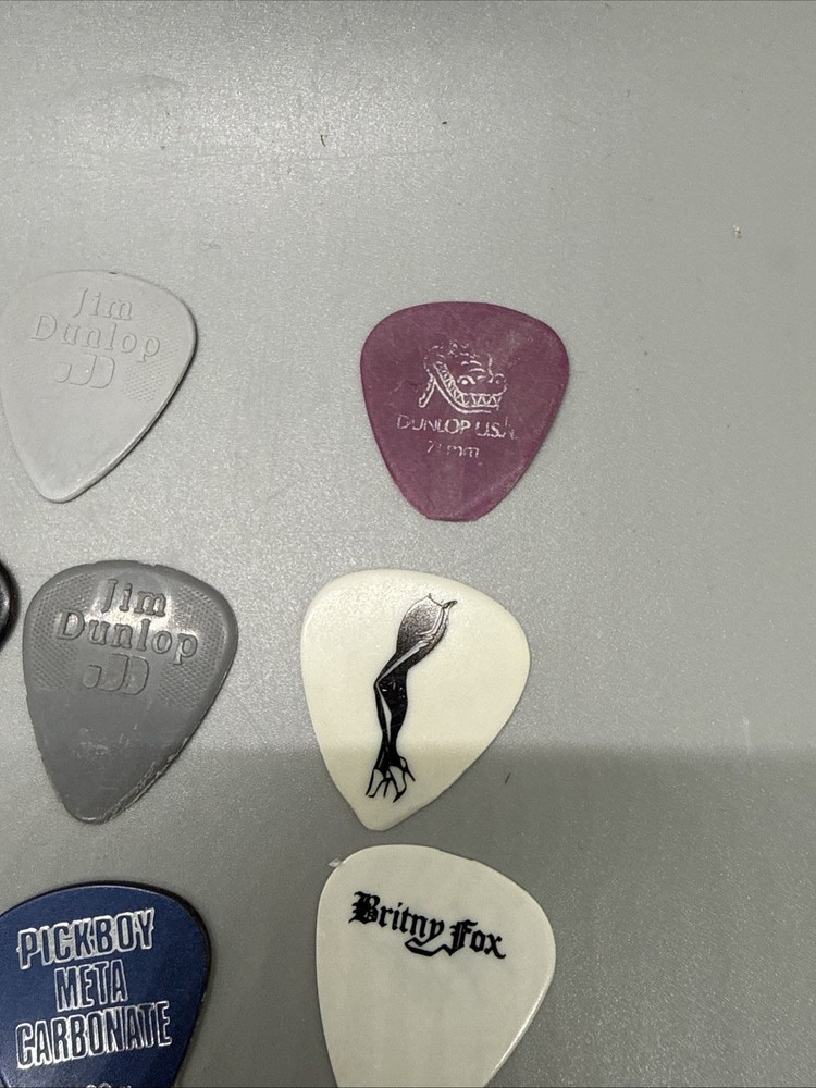 Guitar Pick Lot Kiss Guns Roses Britny Fox Gibson Dunlop Pickboy Gene Simmons