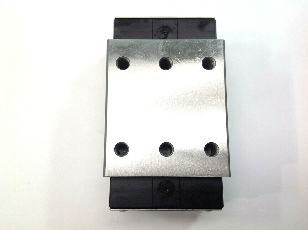 Bosch Rexroth R182133110 Roller Carriage