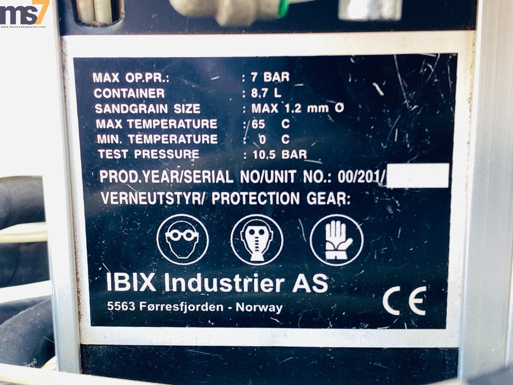 IBIX 9 PROBLASTER LIGHTWEIGHT PORTABLE AIR SANDBLASTING MACHINE