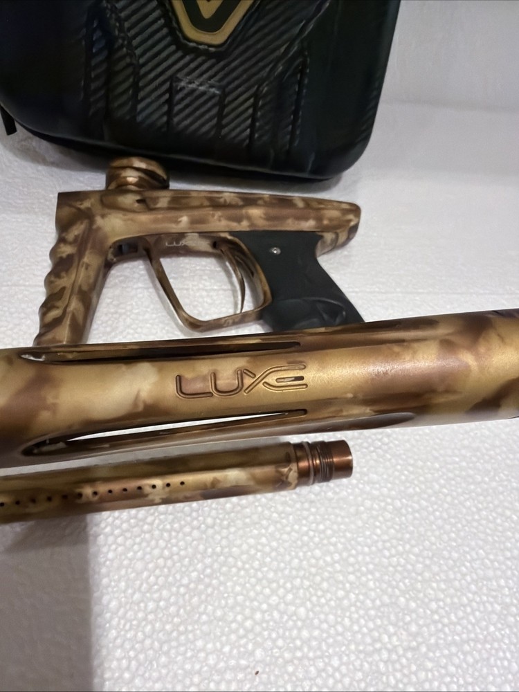 DLX-LUXEXGUN-TRIBUTEFORESTCAMO