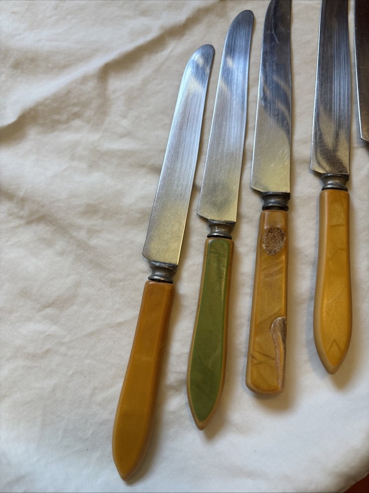 Assorted Vintage Bakelite Cutlery