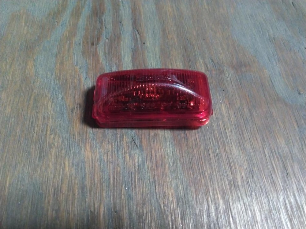 Replaces UNIVERSAL ALL INTERIOR CAB LIGHT ,  GA