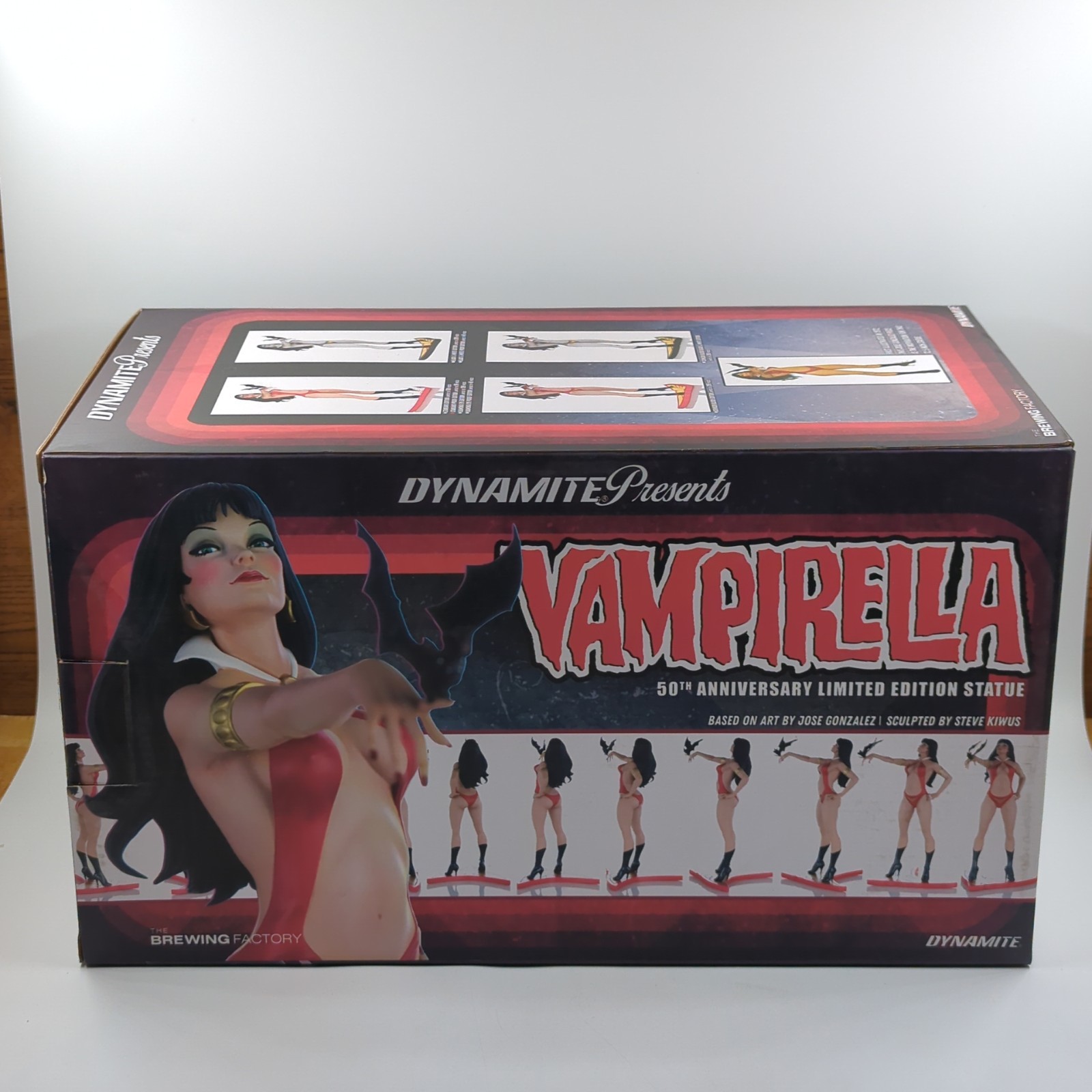 Vampirella Jose Gonzalez Statue Standard Artist Proof Out Of 99 12.5" Statue