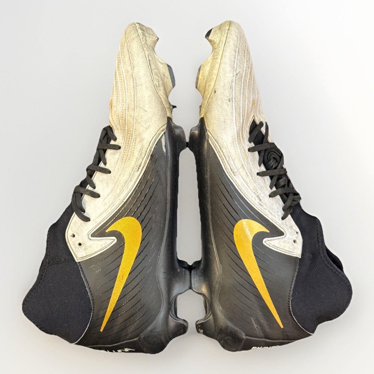 Nike Phantom Luna FG Soccer Cleats Black Gold Men’s 10