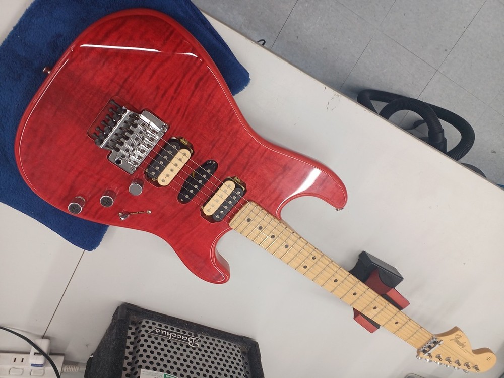 Fender Michiya Haruhata Stratocaster Trans Pink Used