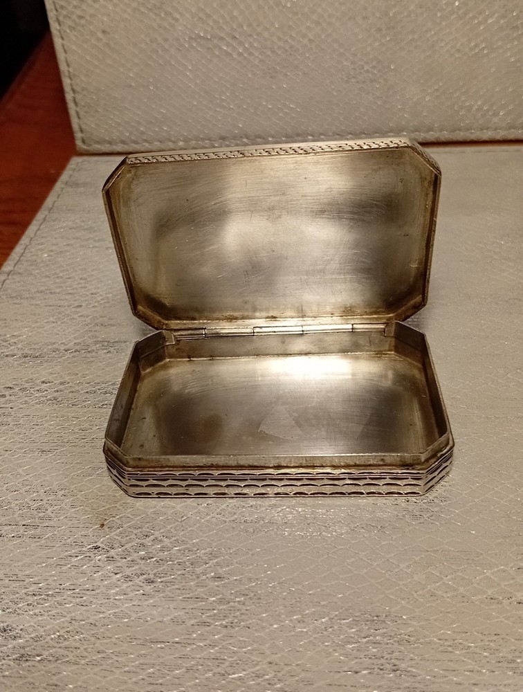 Solid Silver Snuff Box, German 1890, Louis XV Style.