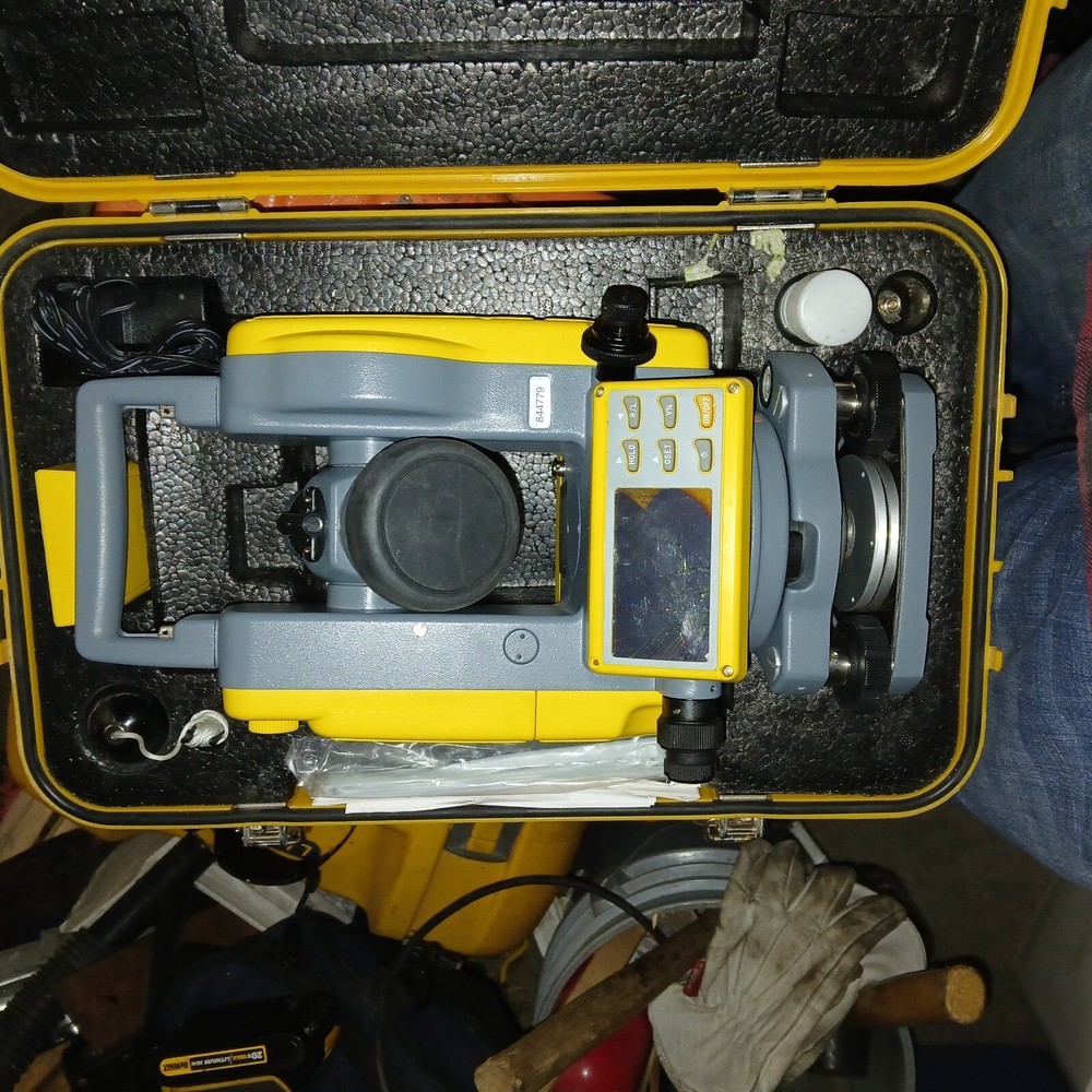 TRIMBLE SPECTRA PRECISION DET-2 DIGITAL THEODOLITE REPLACEMENT ALKALINE BATTERY
