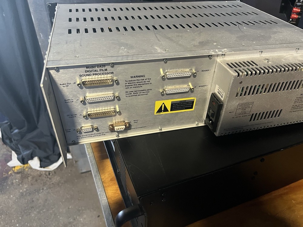Dolby Laboratories DA20 Digital Film Sound Processor Rackmount Compression Meter