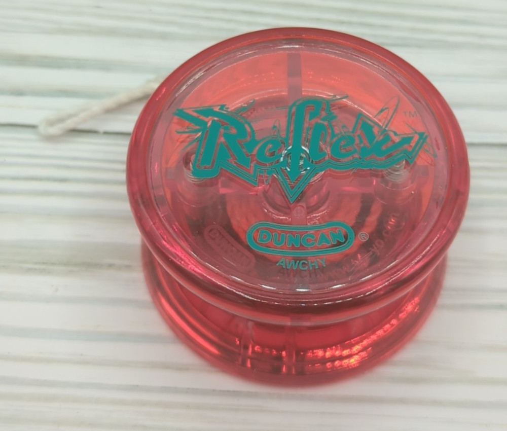 Duncan Toys Reflex Auto Return Yo-Yo, Beginner String Trick Yo-Yo, Red