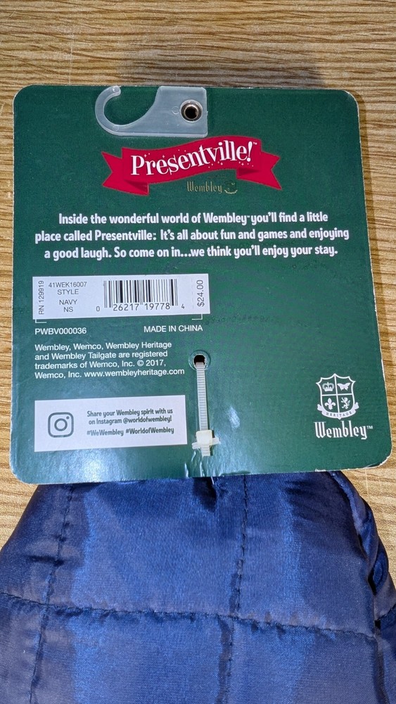 Wembly Presentville Ice Scraper Mitten, Navy Blue