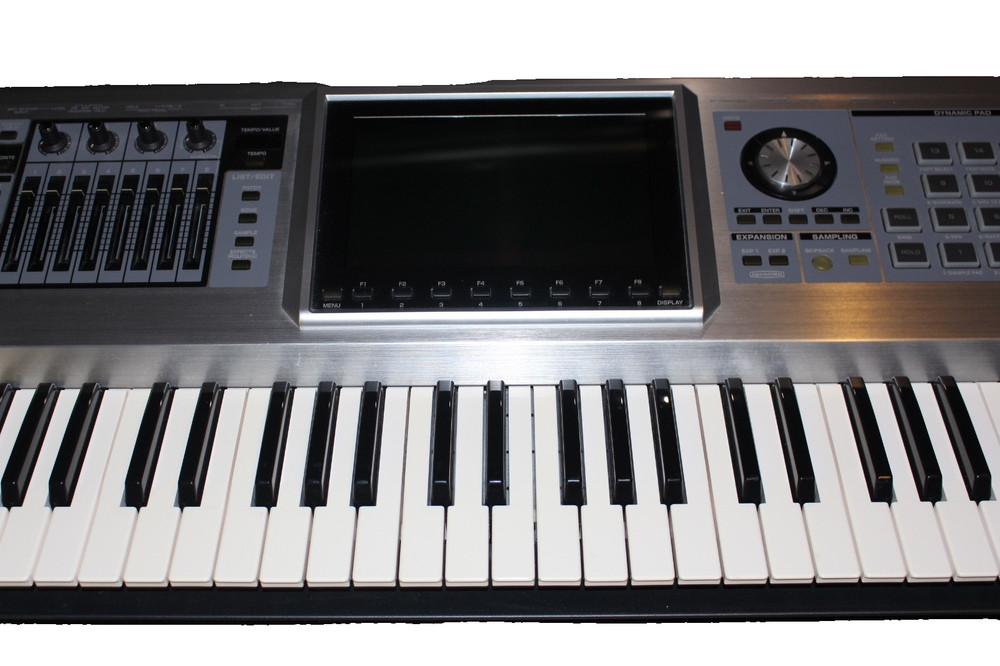 Roland Fantom G7 76-key Sampling Synth Workstation with Soft Case