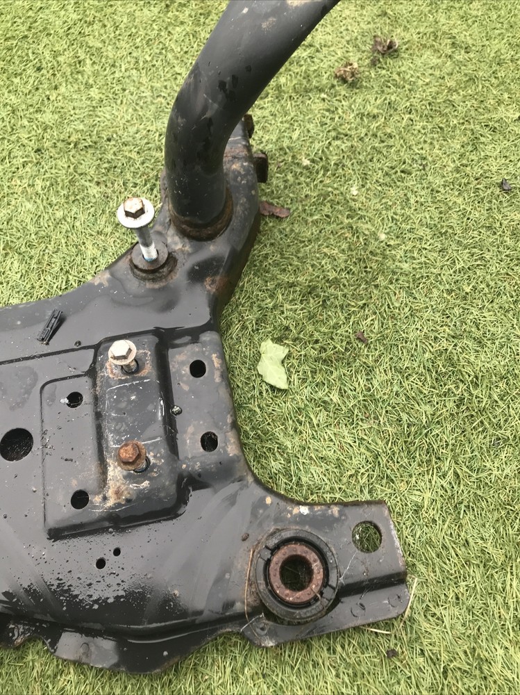FORD FOCUS 2.0 TDCI FRONT SUBFRAME 2006