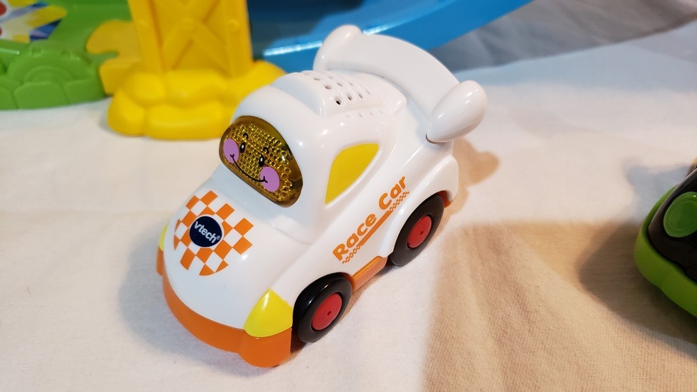 VTech Go! Go! Smart Wheels 3-in-1 Launch & Go Raceway, EUC, Complete