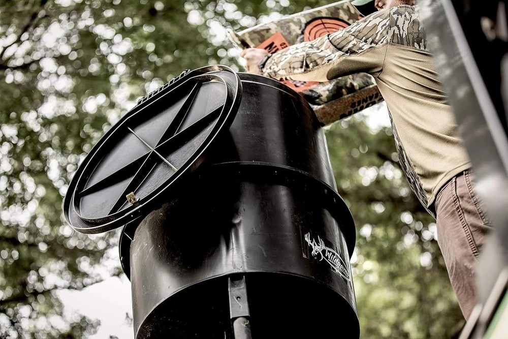 Quick-Set 225 lb Game Feeder with Digital Timer | Durable Tripod Corn/Pellet ...