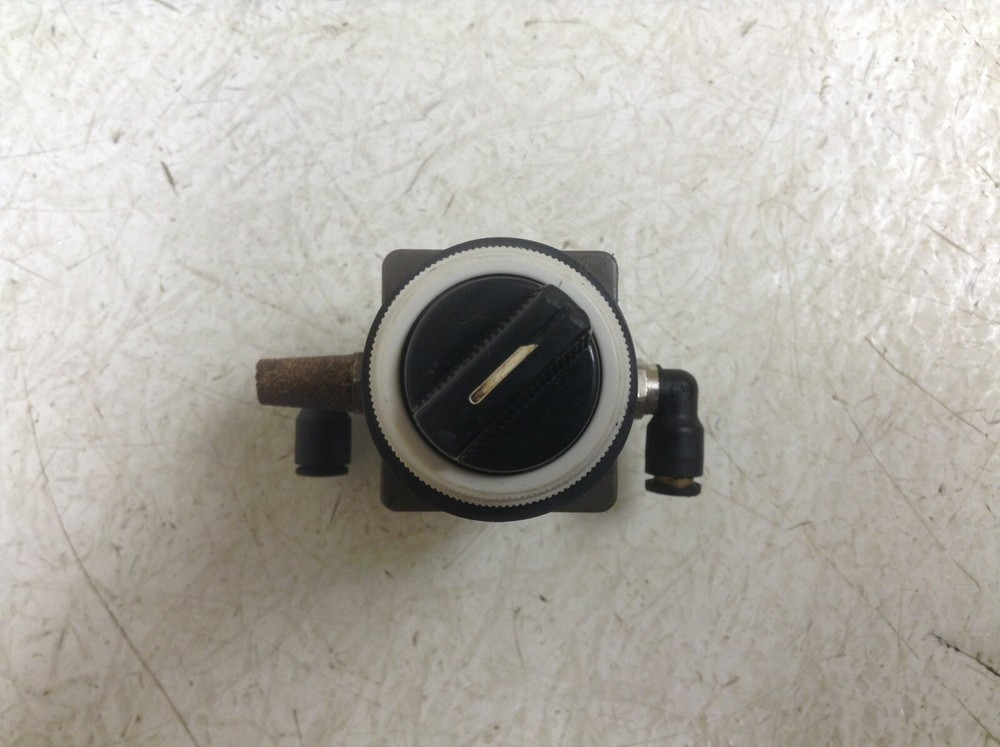 Siebe Pneumatics 4N301-254 2 Position Maintained Selector Switch Pneumatic (TSC)