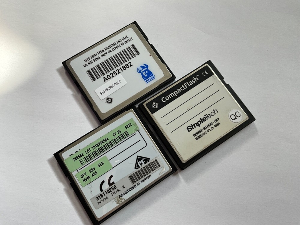 3 pc 256MB assorted Compactflash CFI*Small Storage capacity for older cameras