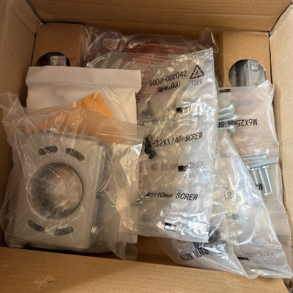 Chief RSAUS Mini Universal RPA Projector Mount Silver