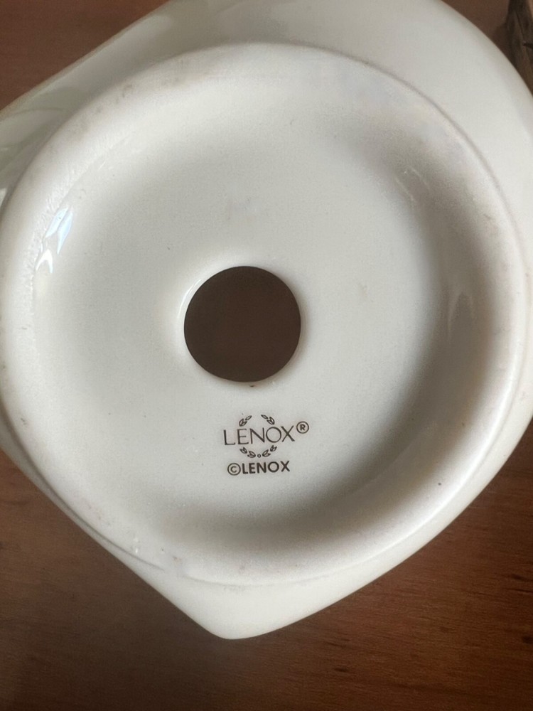 LENOX ~ Porcelain Heart Shaped CLOCK - Excellent Condition