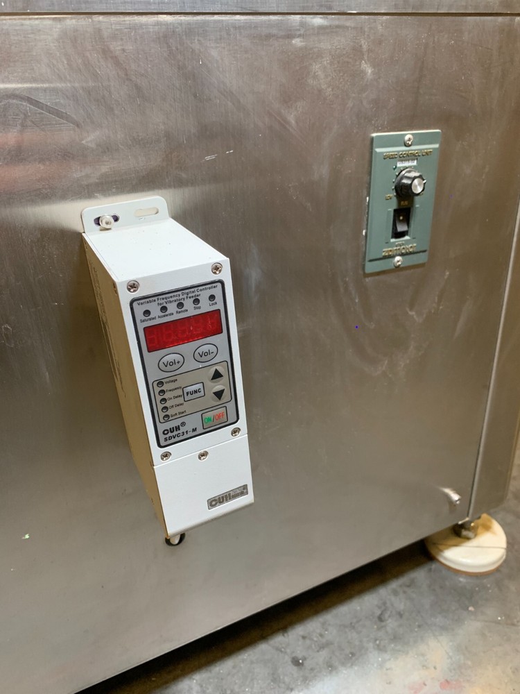 Automated Filling and Capping machine