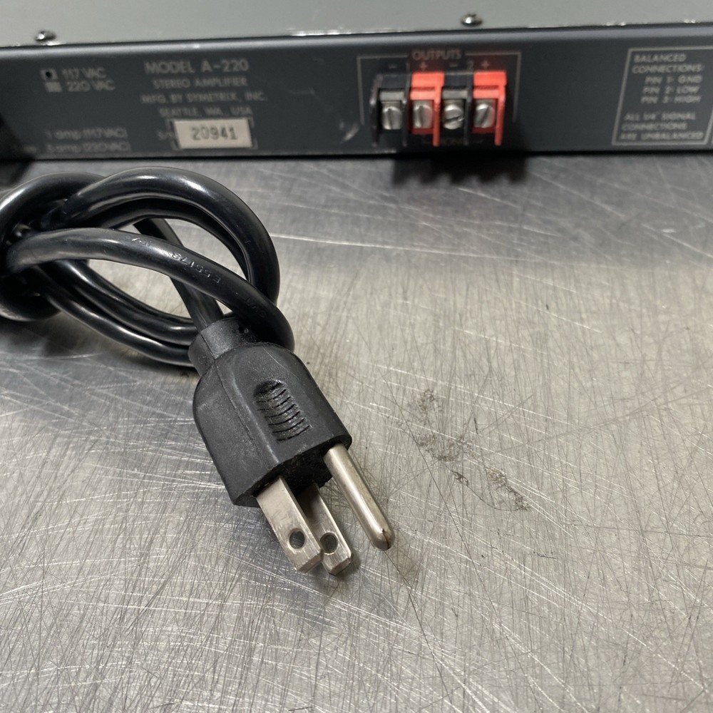 Symetrix A-220 Rackmount Stereo Amplifier
