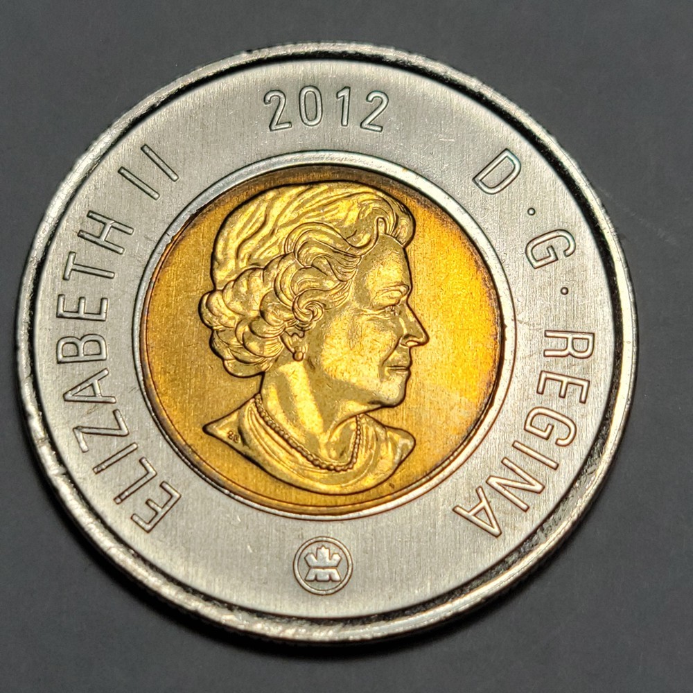 RARER 2012 NO Security CANADA 2 Dollar UNC Old Generation Toonie
