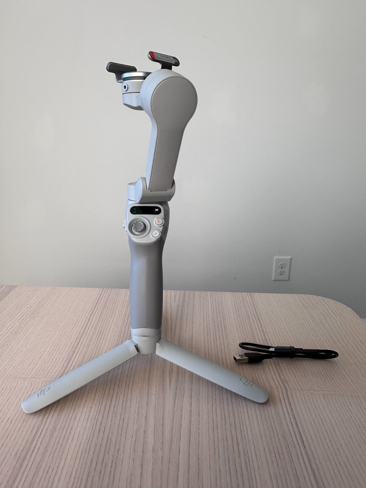 DJI OSMO MOBILE SE with Case