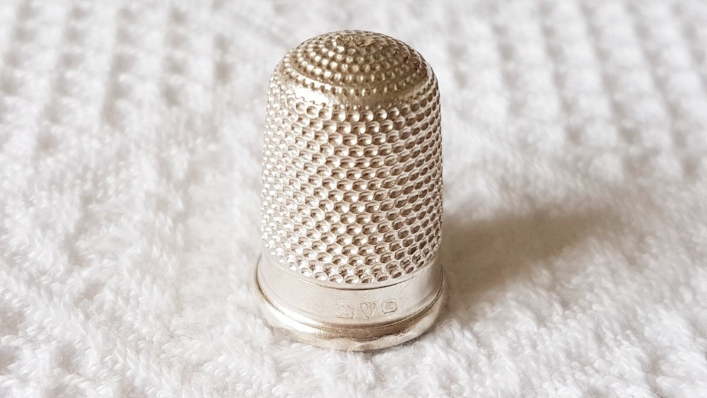 THIMBLE ~ 1914 ~Dimple Pattern ~ Hallmarked Sterling Silver (Chester)