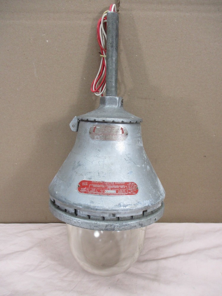 Appleton Electric Company 200W Vented Explosion Proof Light AA-51 Series