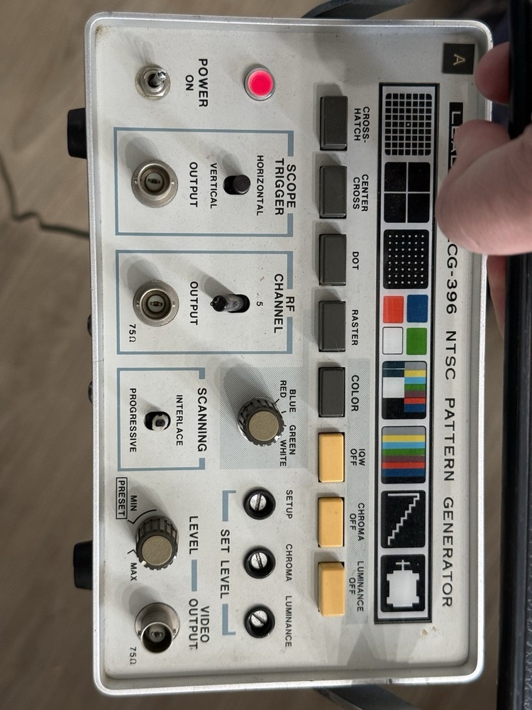 Leader LCG-396 NTSC Pattern Video Signal Generator (untested as is)