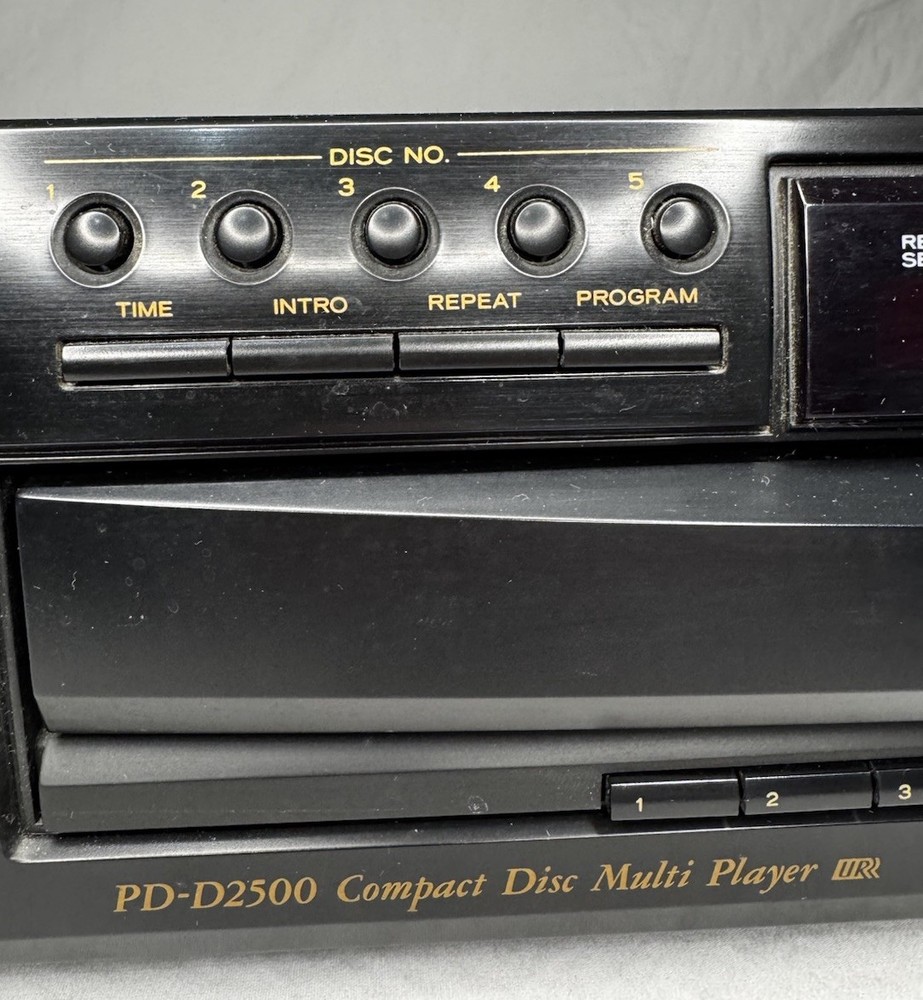 TEAC PD-D2500 5 Disc CD Changer Player w/ Remote Manual Tested Works READ
