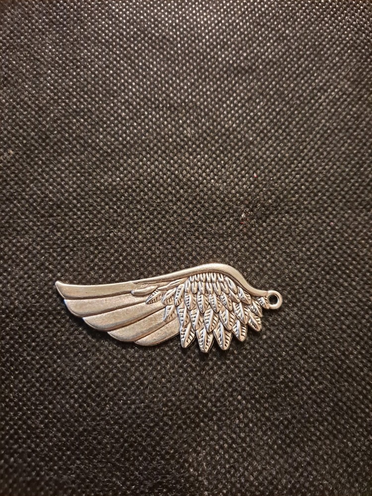 WING CHARM! e7627UXX