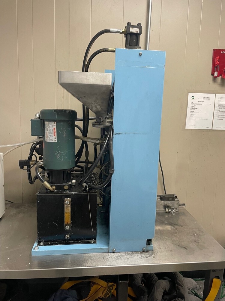 Injection Molder (Mini-jector 55)