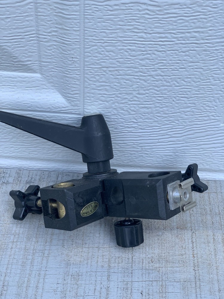 Unbranded - Studio Flash Umbrella Bracket - With Cold Shoe
