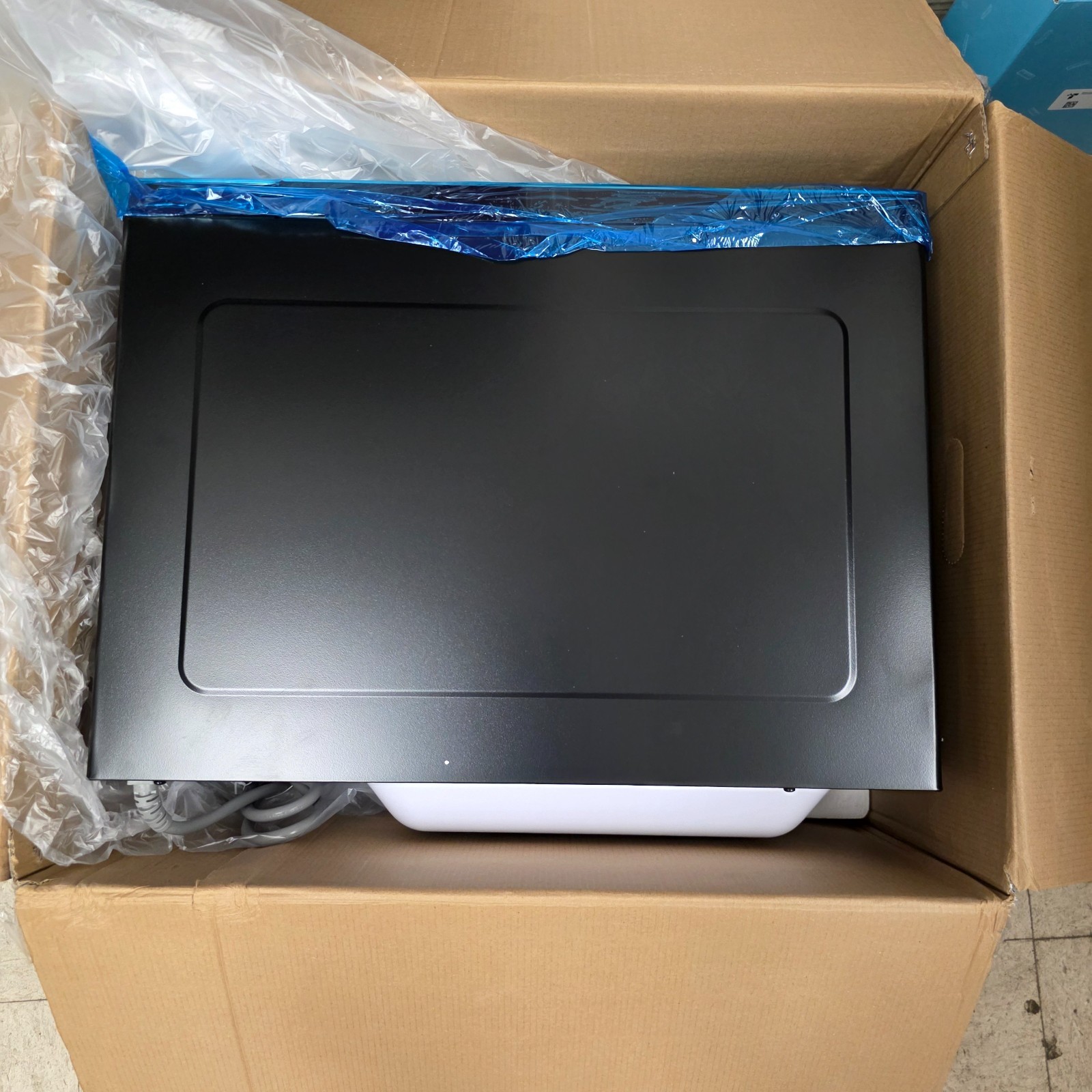 GE 1.6 Cu. Ft. Countertop Microwave Oven | GCST16S1WSS | NOB