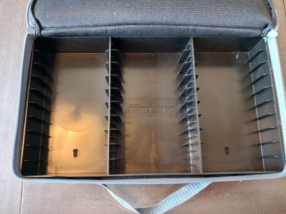 Case Logic Blue 30 Cassette Storage Case #CP-30