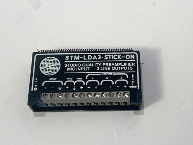 RDL STM-LDA3 Studio Quality Microphone Preamplifier with Phantom/3 Line Outputs