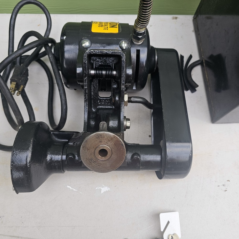 Dumore 44-011 Tool Post Grinder