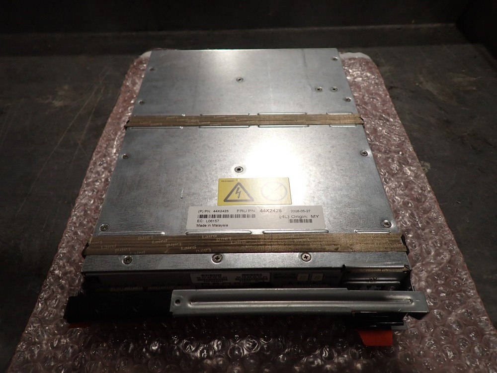 IBM 44X2426 DS4700 with 2x 44X2426 System Storage Controller Module