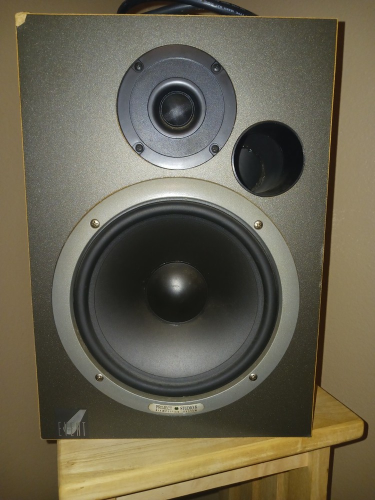 Event Electronics Project Studio PS8 Bi-Amped Studio Monitors + XLR Cables