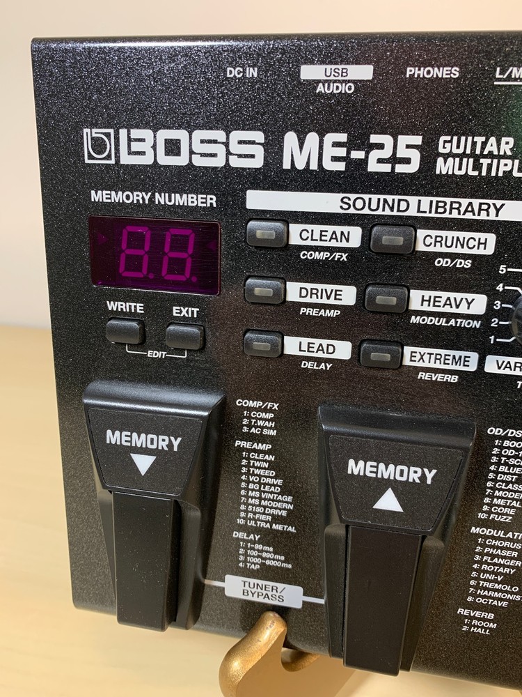 BOSS ME-25 Guitar Multi-Effects Processor w/ box + Inst Cable + 9v Power Adaptor